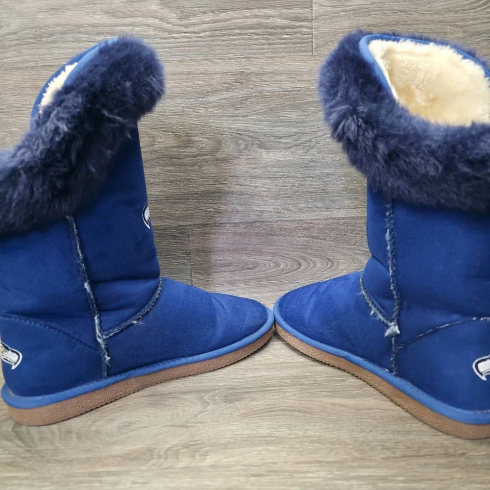 Seattle Seahawks Winter Boots Womens‎ 10 Blue NFL Faux Suede Faux Fur Cozy Plush